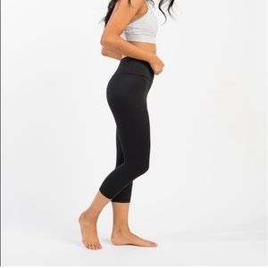 Zyia Active Cropped High Rise Black